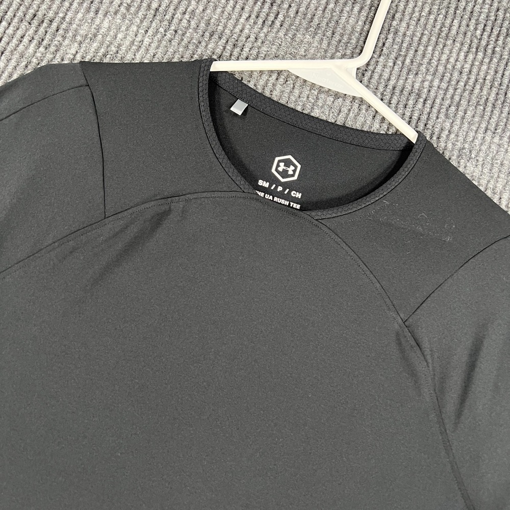 Under Armour Rush Shirt Mens Small Black Short Sleeve Crew Neck Celliant Active